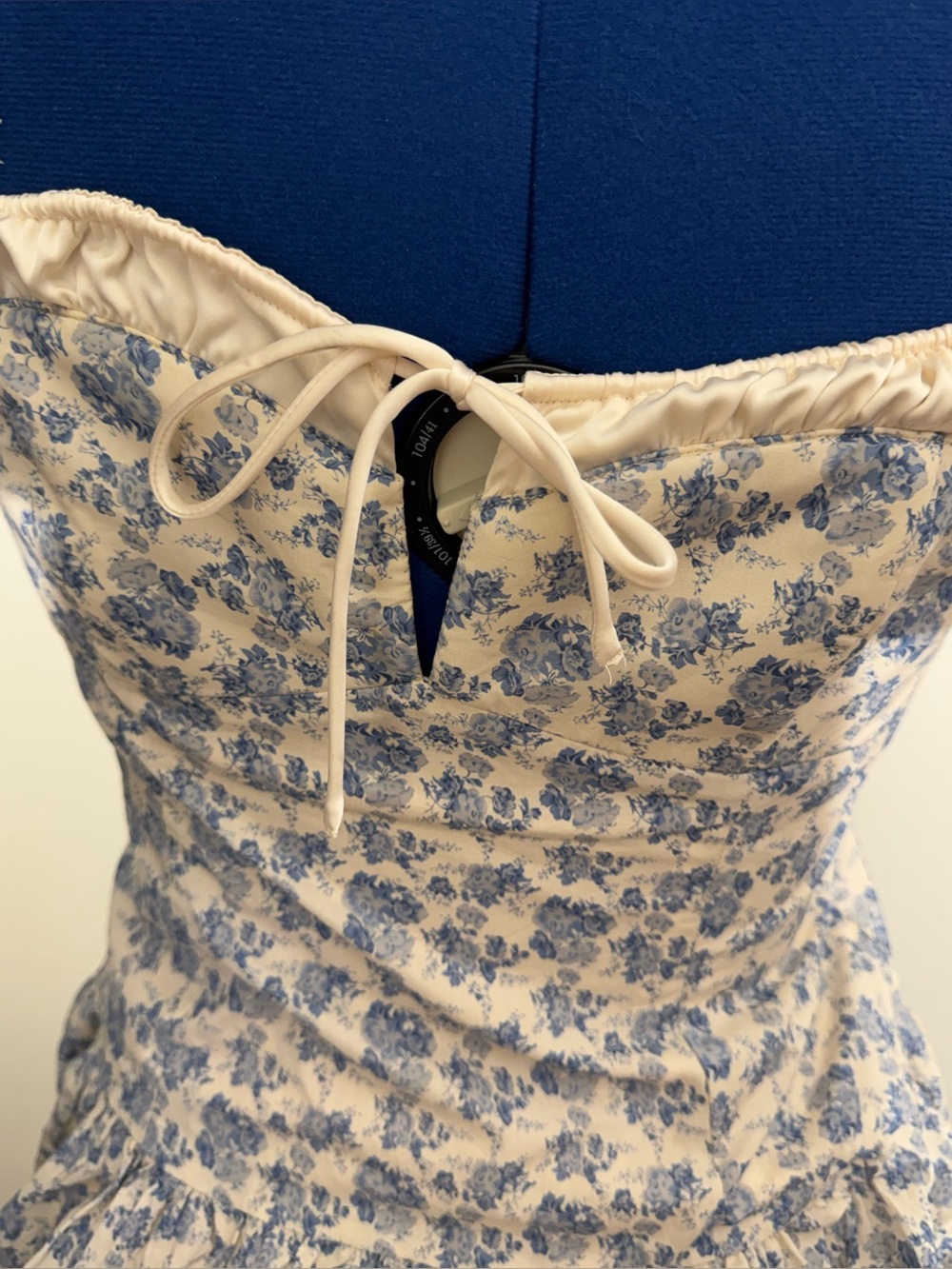 ASTR The Label Floral Milkmaid Bubble Hem Dress- Blue Floral- Size Large - Picture 10 of 13